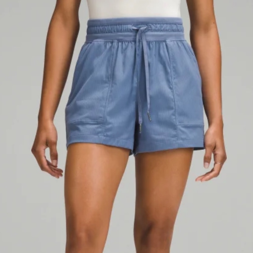 Lululemon High-Rise Short 3.5" in Oasis Blue (NWOT)